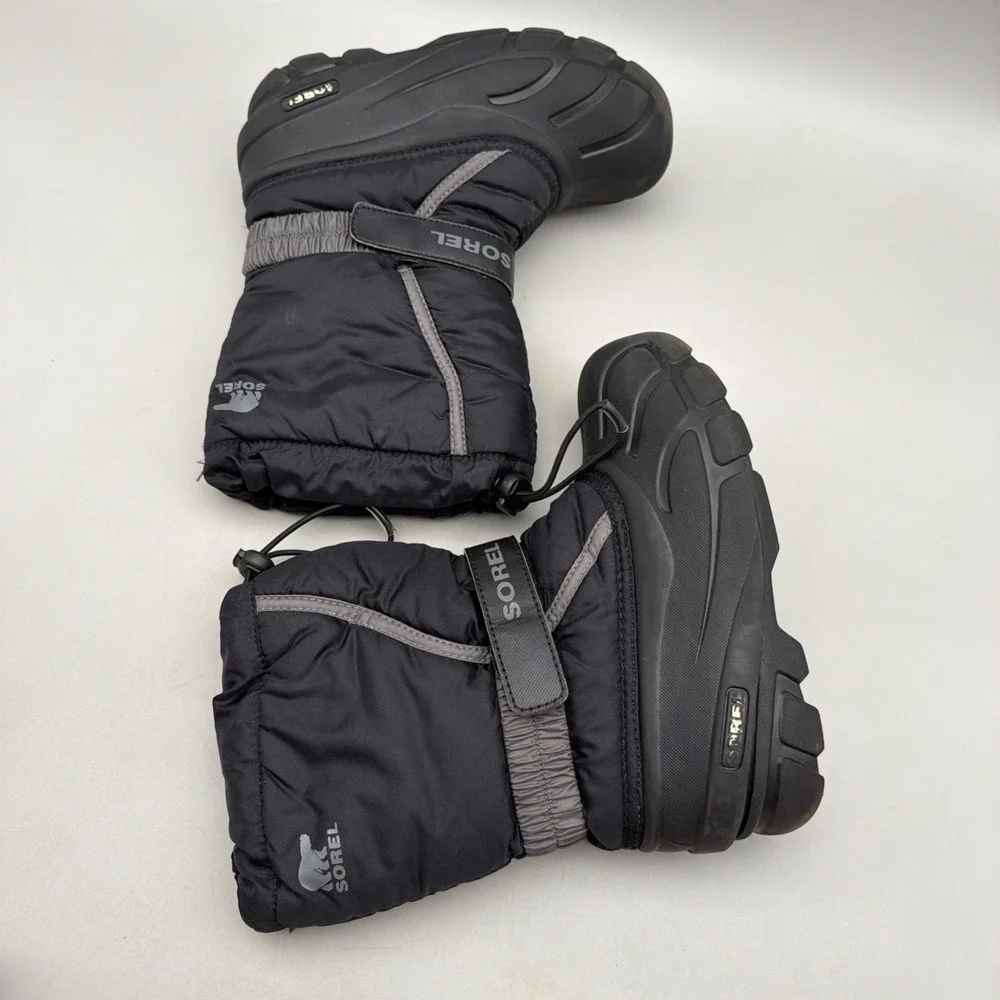 Sorel Youth Flurry Boots Black/City Grey Size 3